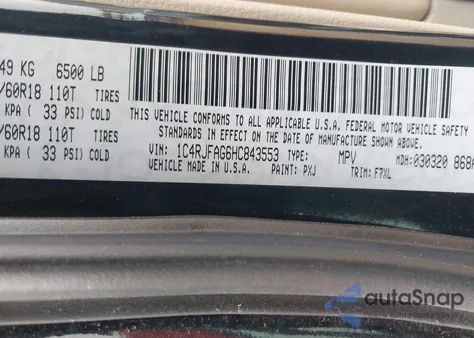 2017 Jeep Grand Cherokee Laredo 4X4 z USA, uszkodzony, nr VIN 1C4RJFAG6HC843553